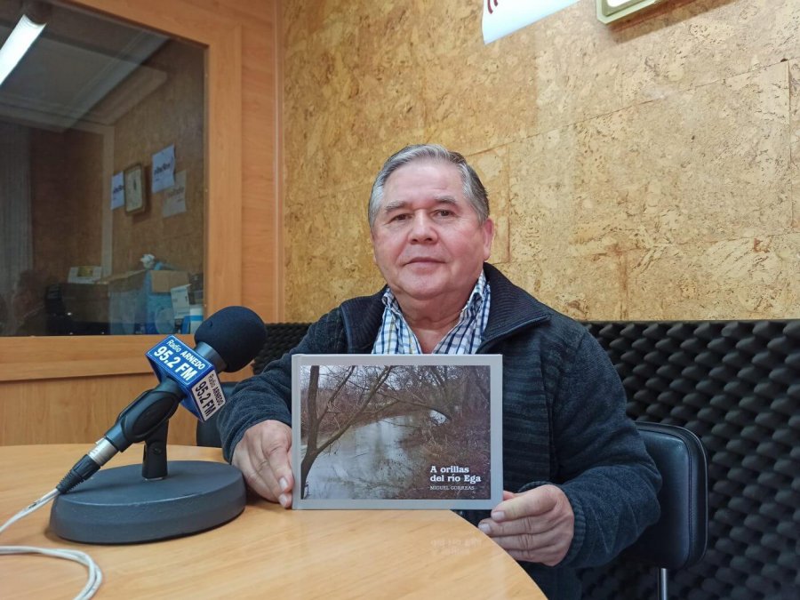 MIGUEL CORREAS libro A orillas río Ega